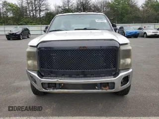 2015 Ford F-250 XLT with VIN 1FTBF2B63FEA06536, listed as a Copart auction lot 64244855 with 135,392 mi miles and Clean title. Bid and sale history available at DreamBid. Image 5.