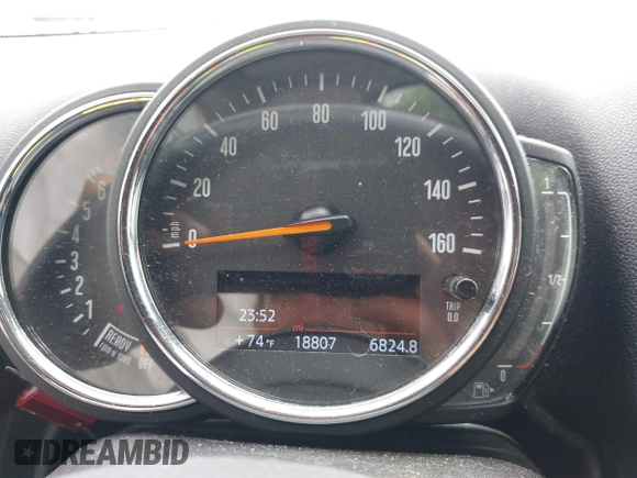 2020 MINI Countryman Cooper S with VIN WMZYX1C06L3L47965, listed as a IAAI auction lot 42277163 with 18,807 mi miles and . Bid and sale history available at DreamBid. Image 7.