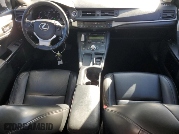 2015 Lexus CT 200h z VIN JTHKD5BH3F2212187, wystawiony jako Copart lot #50903375 z przebiegiem 222 749 mil mil oraz Tytuł czysty. Historia ofert i sprzedaży dostępna na DreamBid. Obrazek 8.
