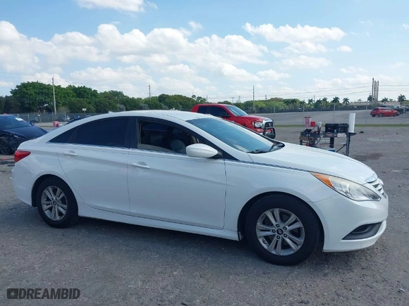 2014 Hyundai Sonata GLS with VIN 5NPEB4AC3EH923678, listed as a IAAI auction lot 41802346 with 137,812 mi miles. Bid and sale history available at carsss.com. Image 14.