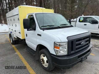 2019 Ford Econoline Commercial with VIN 1FDXE4FS8KDC19277, listed as a Copart auction lot 47322355 with 142,487 mi miles and Clean Title. Bid and sale history available at carsss.com. Image 1.