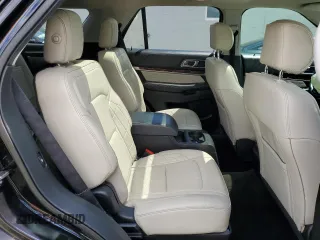 2016 Ford Explorer Platinum z VIN 1FM5K8HT8GGC52573, wystawiony jako Copart lot #57137975 z przebiegiem 146 451 mil mil oraz Szkoda całkowita • Salvage title. Historia ofert i sprzedaży dostępna na DreamBid. Obrazek 11.