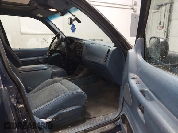 1997 Ford Explorer XLT with VIN 1FMDU35P6VUA33724, listed as a IAAI auction lot 41843164 with 226,234 mi miles and . Bid and sale history available at DreamBid. Image 5.