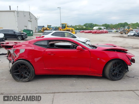 2016 Chevrolet Camaro 2SS с VIN 1G1FH1R74G0181275, выставлен на аукционе IAAI как лот 42321153 с пробегом Не указан миль и . История ставок и продаж доступна на DreamBid. Изображение 14.