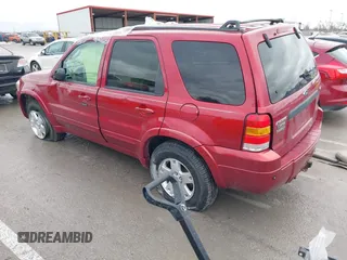 2007 Ford Escape Limited with VIN 1FMCU94147KA24935, listed as a IAAI auction lot 41374921 with 111,512 mi miles. Bid and sale history available at carsss.com. Image 3.