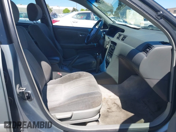 2001 Toyota Camry CE with VIN JT2BG22K810539653, listed as a IAAI auction lot 42236078 with 241,250 mi miles and . Bid and sale history available at DreamBid. Image 5.
