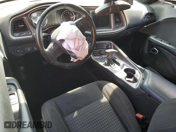 2019 Dodge Challenger SXT z VIN 2C3CDZAG0KH732004, wystawiony jako Copart lot #50786305 z przebiegiem Nie podano mil oraz Nie do naprawy • Non repairable. Historia ofert i sprzedaży dostępna na DreamBid. Obrazek 8.