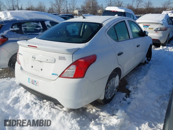 2016 Nissan Versa SV with VIN 3N1CN7AP9GL826414, listed as a IAAI auction lot 41240500 with 94,988 mi miles. Bid and sale history available at carsss.com. Image 4.