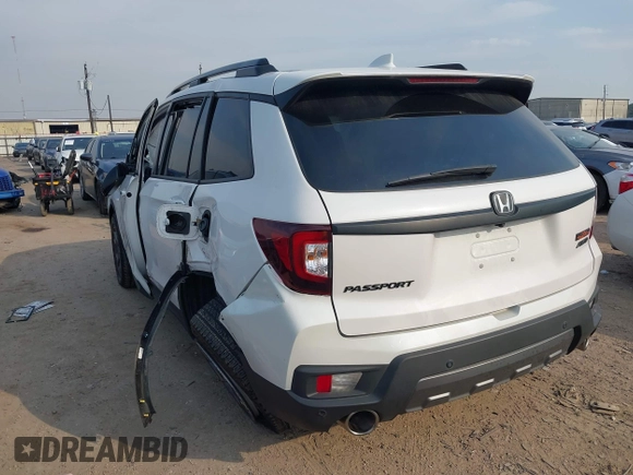 2023 Honda Passport TrailSport with VIN 5FNYF8H60PB041202, listed as a IAAI auction lot 41690891 with 19,415 mi miles. Bid and sale history available at carsss.com. Image 3.