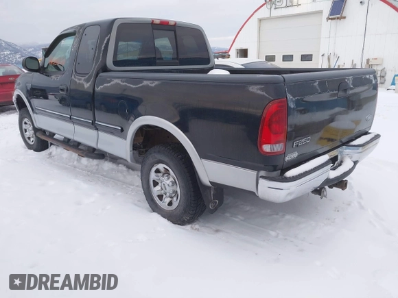 1998 Ford F-250 z VIN 2FTPX28L8WCB02569, wystawiony jako IAAI lot #41458634 z przebiegiem 195 384 mil mil oraz . Historia ofert i sprzedaży dostępna na DreamBid. Obrazek 3.