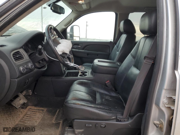 2013 Chevrolet Silverado 2500HD LTZ with VIN 1GC1KYC86DF240591, listed as a Copart auction lot 44855905 with 152,994 mi miles and Salvage Title. Bid and sale history available at carsss.com. Image 7.