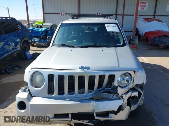 2010 Jeep Patriot Sport with VIN 1J4NT2GB1AD519675, listed as a IAAI auction lot 41321426 with 239,093 mi miles. Bid and sale history available at carsss.com. Image 12.