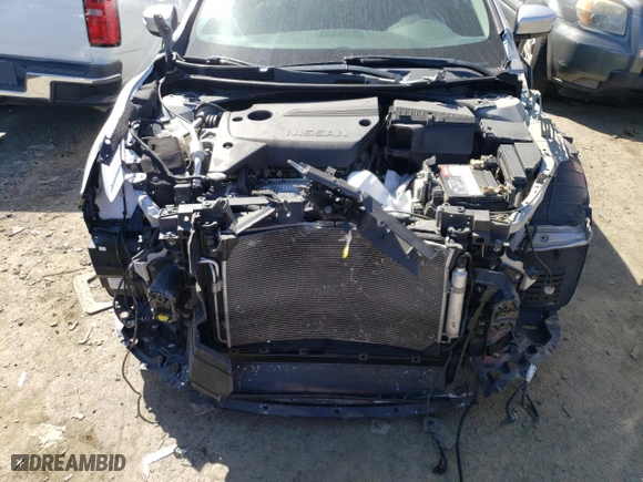 2018 Nissan Altima 2.5 SV with VIN 1N4AL3AP5JC196810, listed as a Copart auction lot 50107354 with 137,615 mi miles and Salvage Title. Bid and sale history available at carsss.com. Image 11.