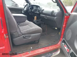 2001 Dodge Ram 1500 with VIN 3B7HF13Z41G184843, listed as a IAAI auction lot 42077306 with 221,379 mi miles. Bid and sale history available at carsss.com. Image 5.