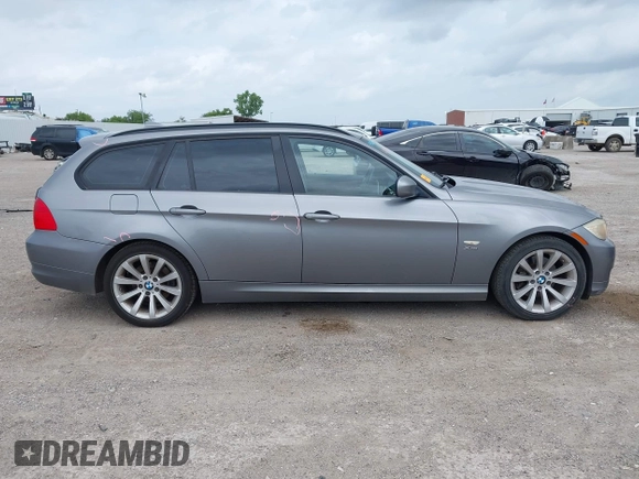 2011 BMW 3 Series 328i xDrive with VIN WBAUU3C55BA542381, listed as a IAAI auction lot 42434842 with 173,946 mi miles and . Bid and sale history available at DreamBid. Image 13.