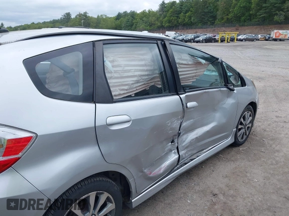 2013 Honda Fit Sport с VIN JHMGE8H59DC067410, выставлен на аукционе IAAI как лот 42319096 с пробегом 149 779 миль миль и . История ставок и продаж доступна на DreamBid. Изображение 18.