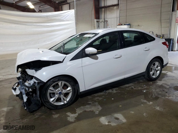 2014 Ford Focus SE with VIN 1FADP3F29EL296395, listed as a Copart auction lot 52411355 with 111,709 mi miles and Clean Title. Bid and sale history available at carsss.com. Image 1.