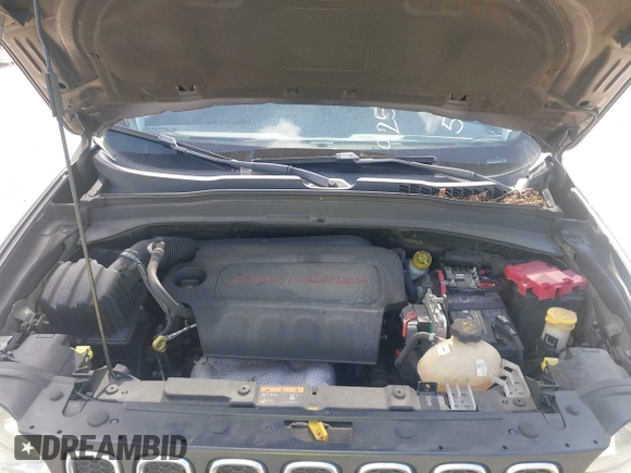 2018 Jeep Renegade Latitude with VIN ZACCJABB9JPH38292, listed as a IAAI auction lot 42299844 with 130,720 mi miles and . Bid and sale history available at DreamBid. Image 10.