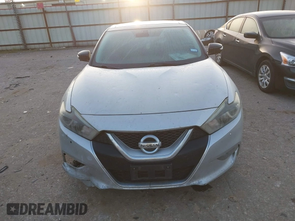 2016 Nissan Maxima SR z VIN 1N4AA6AP9GC382348, wystawiony jako IAAI lot #42012121 z przebiegiem 203 513 mil mil oraz . Historia ofert i sprzedaży dostępna na DreamBid. Obrazek 11.