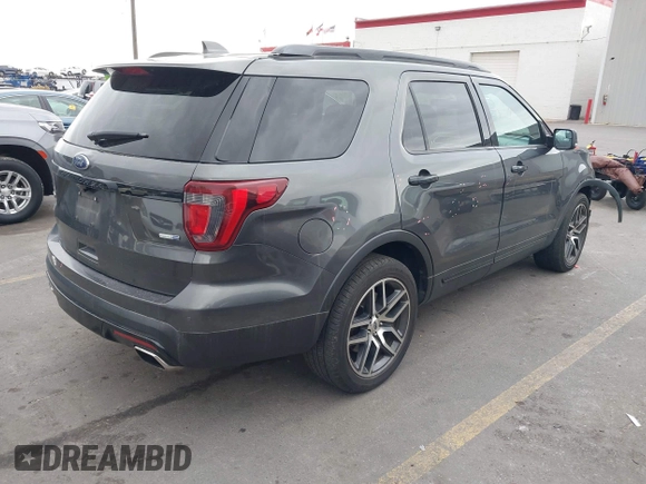 2017 Ford Explorer Sport z VIN 1FM5K8GT0HGB83753, wystawiony jako IAAI lot #40718586 z przebiegiem 101 980 mil mil oraz . Historia ofert i sprzedaży dostępna na DreamBid. Obrazek 4.