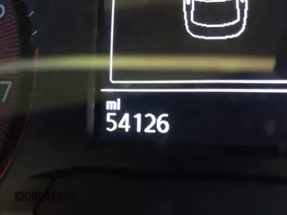 2019 Volkswagen Jetta S z VIN 3VWCB7BU1KM235505, wystawiony jako IAAI lot #42327298 z przebiegiem 54 126 mil mil oraz . Historia ofert i sprzedaży dostępna na DreamBid. Obrazek 16.