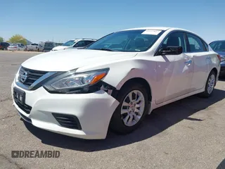 2018 Nissan Altima 2.5 SR with VIN 1N4AL3AP6JC299492, listed as a IAAI auction lot 42137817 with 109,367 mi miles. Bid and sale history available at carsss.com. Image 18.