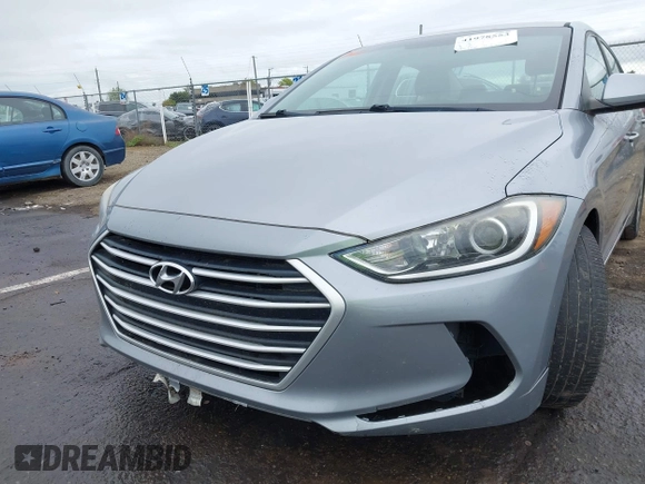 2017 Hyundai Elantra Limited z VIN 5NPD84LF6HH110163, wystawiony jako IAAI lot #41978553 z przebiegiem 195 760 mil mil oraz . Historia ofert i sprzedaży dostępna na DreamBid. Obrazek 6.