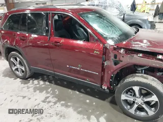 2023 Jeep Grand Cherokee с VIN 1C4RJYB61PC650128, выставлен на аукционе IAAI как лот 41498340 с пробегом 15 657 миль миль и . История ставок и продаж доступна на DreamBid. Изображение 6.