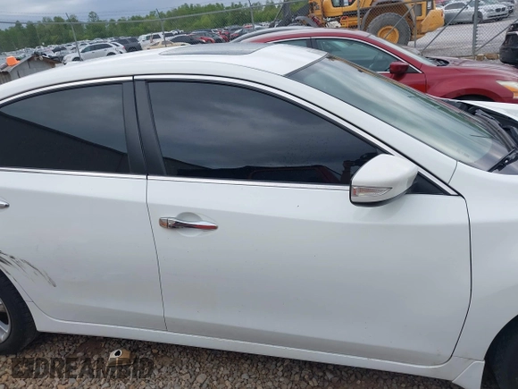 2015 Nissan Altima SV z VIN 1N4AL3AP1FC439021, wystawiony jako IAAI lot #42027354 z przebiegiem 96 729 mil mil oraz . Historia ofert i sprzedaży dostępna na DreamBid. Obrazek 13.