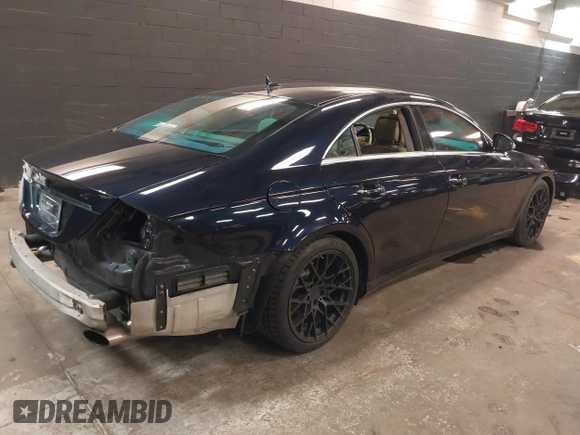2007 Mercedes-Benz CLS-Class 5.5L with VIN WDDDJ72X77A106148, listed as a IAAI auction lot 41993651 with 158,291 mi miles. Bid and sale history available at carsss.com. Image 4.