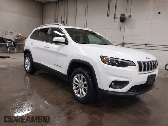 2019 Jeep Cherokee Latitude with VIN 1C4PJMCB7KD142941, listed as a IAAI auction lot 41491536 with 117,840 mi miles. Bid and sale history available at carsss.com. Image 1.