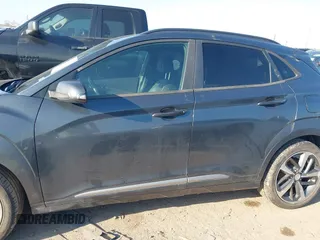 2018 Hyundai Kona Limited with VIN KM8K33A57JU072329, listed as a IAAI auction lot 41694616 with 107,801 mi miles. Bid and sale history available at carsss.com. Image 14.