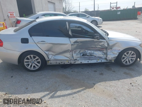 2007 BMW 3 Series 328xi with VIN WBAVC93597K034927, listed as a IAAI auction lot 42009274 with 184,427 mi miles and . Bid and sale history available at DreamBid. Image 14.
