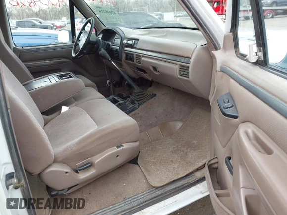 1995 Ford F-150 with VIN 1FTEX14N8SKB20438, listed as a IAAI auction lot 42048210 with 151,107 mi miles. Bid and sale history available at carsss.com. Image 5.