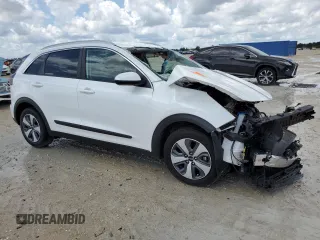 2022 Kia Niro LX with VIN KNDCB3LC6N5520955, listed as a Copart auction lot 68209774 with 0 mi miles and Non Repairable. Bid and sale history available at carsss.com. Image 4.