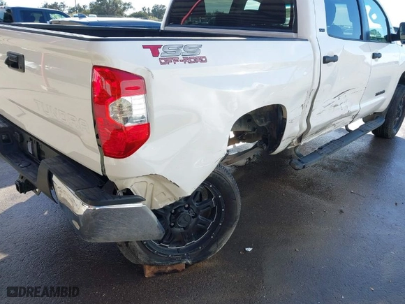 2016 Toyota Tundra 2WD Truck SR5 with VIN 5TFEM5F10GX108417, listed as a IAAI auction lot 41361449 with NaN miles. Bid and sale history available at carsss.com. Image 17.