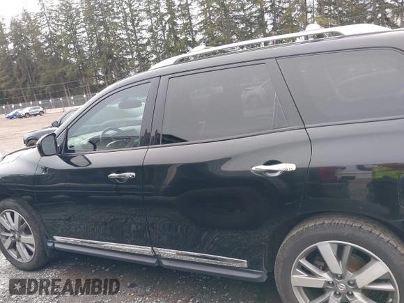 2014 Nissan Pathfinder SV with VIN 5N1AR2MN3EC665407, listed as a IAAI auction lot 41611941 with 94,894 mi miles. Bid and sale history available at carsss.com. Image 15.