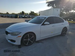 2014 BMW 3 Series 320i xDrive z VIN WBA3C3C51EPV90511, wystawiony jako Copart lot #75956414 z przebiegiem 118 908 mil mil oraz Szkoda całkowita • Salvage title. Historia ofert i sprzedaży dostępna na DreamBid. Obrazek 1.