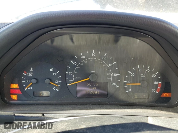 2001 Mercedes-Benz E-Class with VIN WDBJF65J81B351041, listed as a Copart auction lot 80555014 with 172,091 mi miles and Clean Title. Bid and sale history available at carsss.com. Image 9.