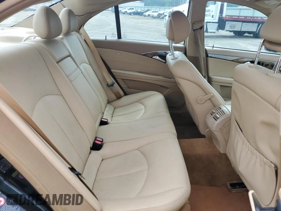 2007 Mercedes-Benz E 350 z VIN WDBUF56X77B076670, wystawiony jako Copart lot #57215685 z przebiegiem 143 428 mil mil oraz Szkoda całkowita • Salvage title. Historia ofert i sprzedaży dostępna na DreamBid. Obrazek 10.