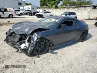 2023 Toyota 86 Premium z VIN JF1ZNBF13P8761742, wystawiony jako Copart lot #53172565 z przebiegiem 11 674 mil mil oraz Szkoda całkowita • Salvage title. Historia ofert i sprzedaży dostępna na DreamBid. Obrazek 1.