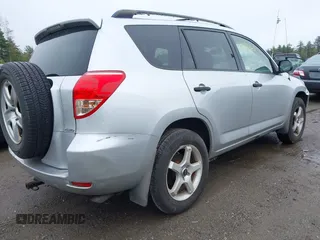 2008 Toyota RAV4 with VIN JTMBD33V985174122, listed as a IAAI auction lot 42050652 with 131,616 mi miles. Bid and sale history available at carsss.com. Image 4.