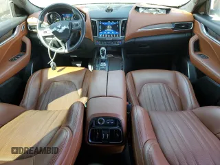 2017 Maserati Levante z VIN ZN661XUL4HX225995, wystawiony jako Copart lot #48588935 z przebiegiem 45 276 mil mil oraz Szkoda całkowita • Salvage title. Historia ofert i sprzedaży dostępna na DreamBid. Obrazek 8.