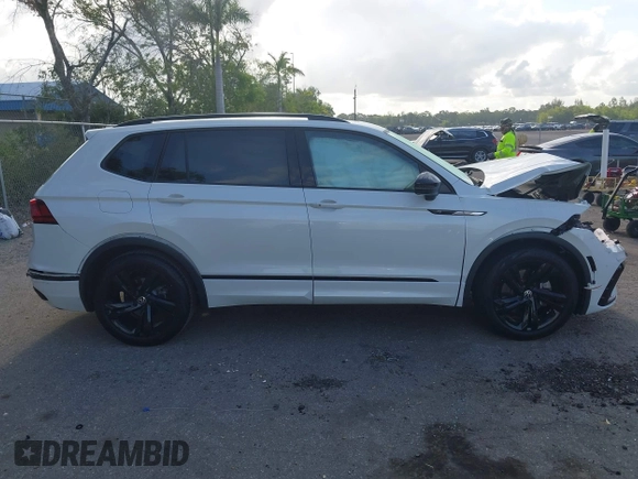 2023 Volkswagen Tiguan SE R-Line Black с VIN 3VVCB7AX0PM092375, выставлен на аукционе IAAI как лот 42176568 с пробегом 25 037 миль миль и . История ставок и продаж доступна на DreamBid. Изображение 14.