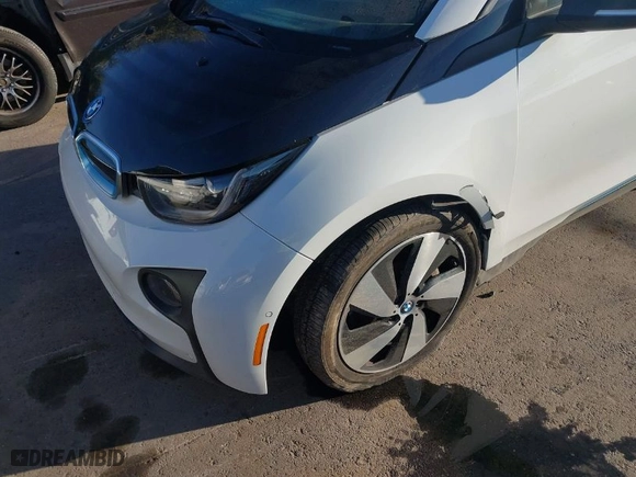 2015 BMW i3 with VIN WBY1Z4C52FV503063, listed as a IAAI auction lot 40644359 with NaN miles. Bid and sale history available at carsss.com. Image 6.