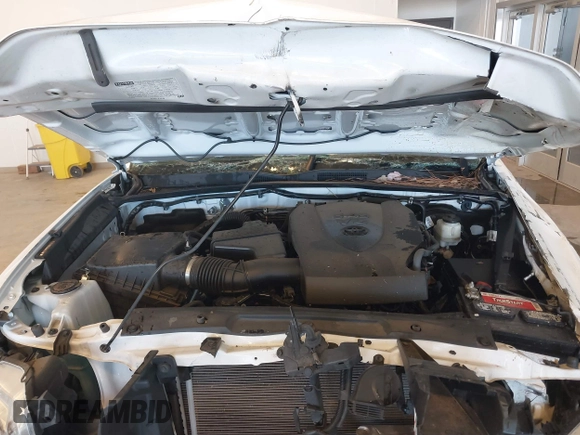 2020 Toyota Tacoma SR5 with VIN 3TMAZ5CN5LM124703, listed as a IAAI auction lot 41017478 with 47,627 mi miles and . Bid and sale history available at DreamBid. Image 10.