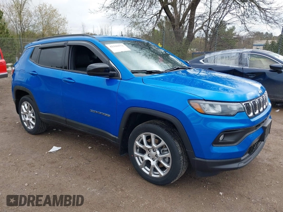 2023 Jeep Compass Latitude Lux z VIN 3C4NJDFN6PT513988, wystawiony jako IAAI lot #42166572 z przebiegiem 18 955 mil mil oraz . Historia ofert i sprzedaży dostępna na DreamBid. Obrazek 1.