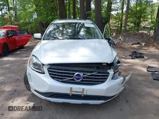 2017 Volvo XC60 Inscription с VIN YV449MRU5H2212488, выставлен на аукционе IAAI как лот 42165858 с пробегом 77 056 миль миль и . История ставок и продаж доступна на DreamBid. Изображение 13.