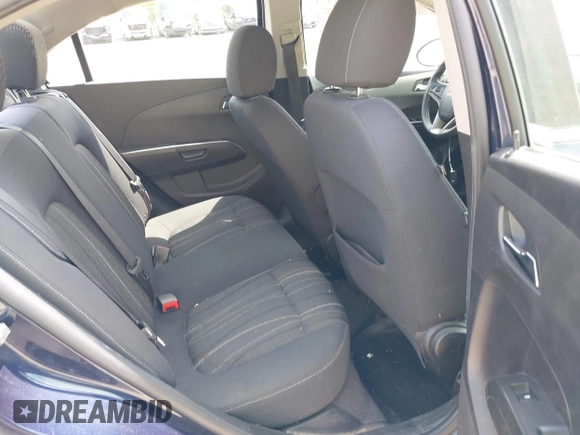 2016 Chevrolet Sonic LT z VIN 1G1JC5SG8G4163316, wystawiony jako IAAI lot #42138592 z przebiegiem 114 799 mil mil oraz . Historia ofert i sprzedaży dostępna na DreamBid. Obrazek 8.