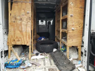 2016 Ford Transit z VIN 1FTYE2CMXGKA31642, wystawiony jako Copart lot #78553644 z przebiegiem 135 761 mil mil oraz Szkoda całkowita • Salvage title. Historia ofert i sprzedaży dostępna na DreamBid. Obrazek 10.